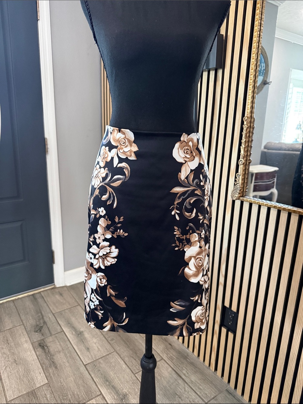 White House Black Market Black Pencil Skirt with Beige Floral Accents